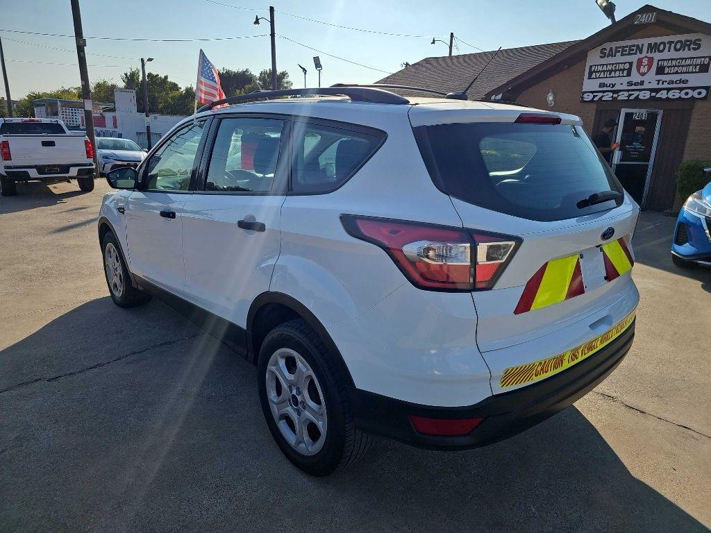 Ford Escape photo 3