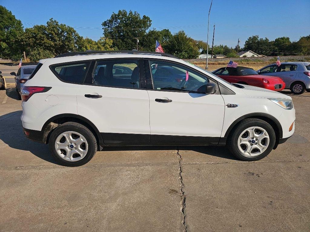 Ford Escape photo 7