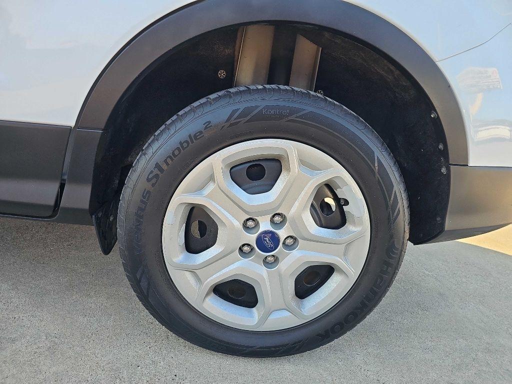 Ford Escape photo 11