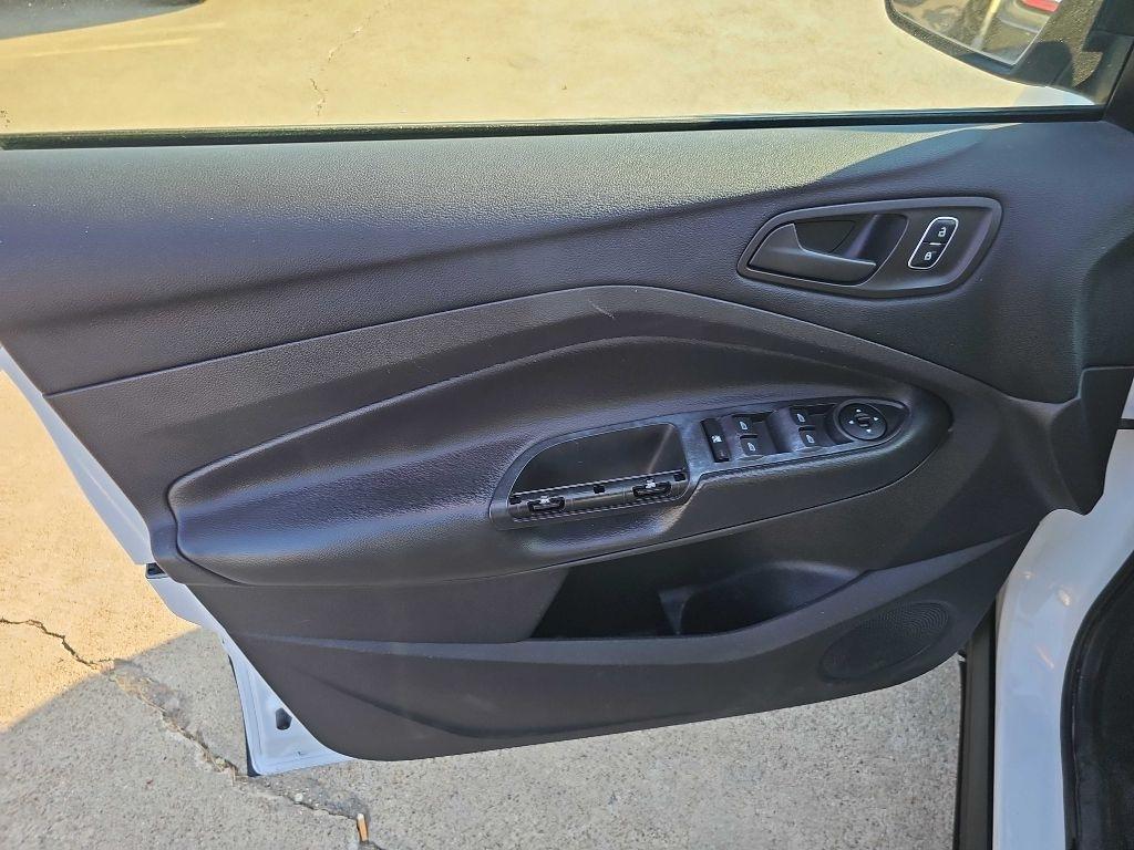Ford Escape photo 13