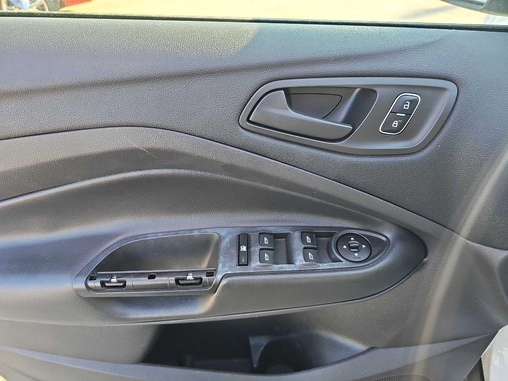 Ford Escape photo 20