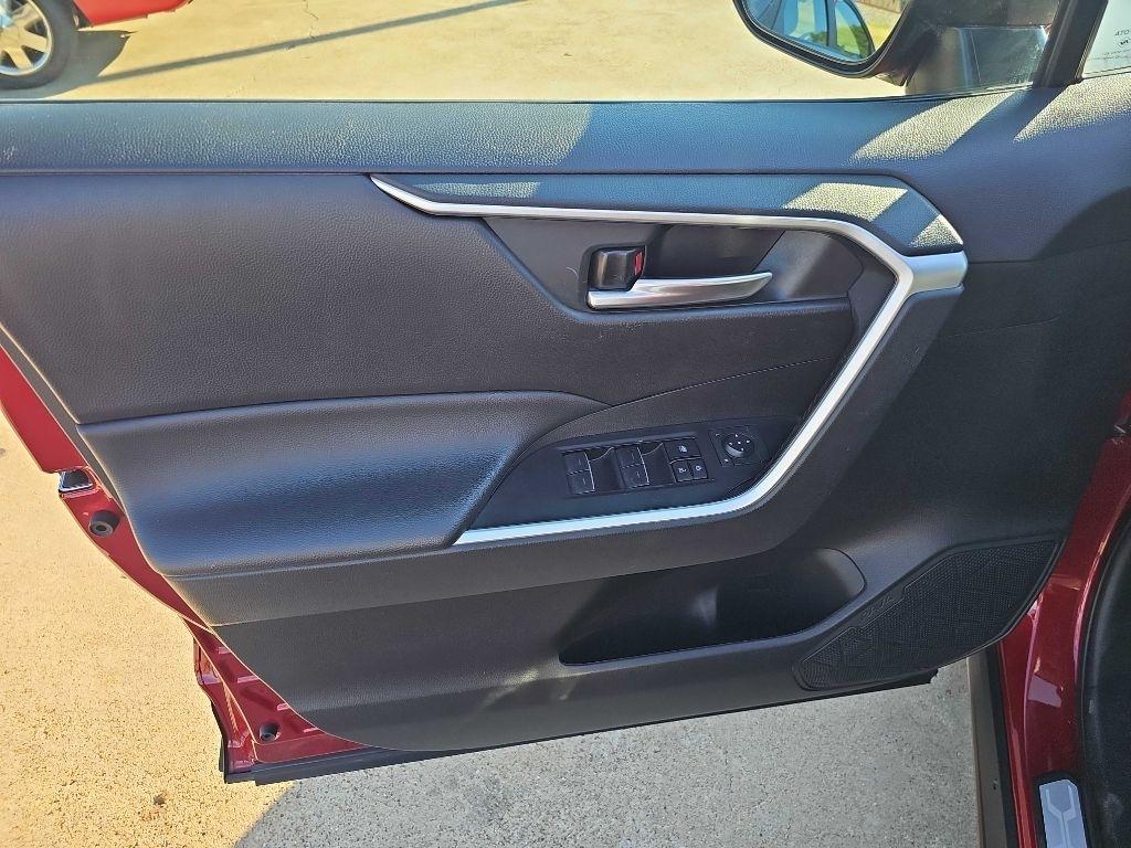 Toyota RAV4 Hybrid XLE Premium AWD (Natl) 2024