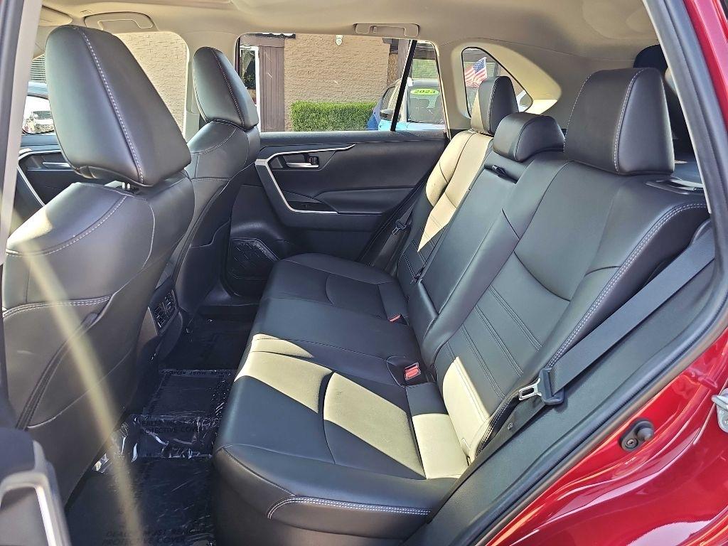 Toyota RAV4 Hybrid XLE Premium AWD (Natl) 2024