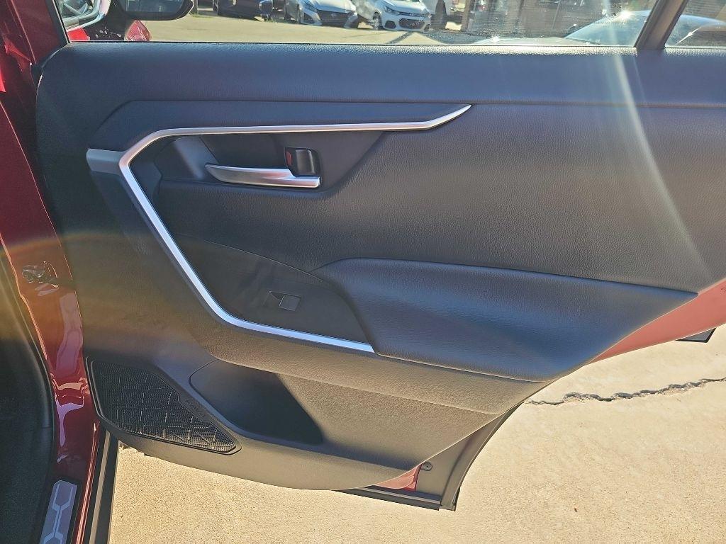 Toyota RAV4 Hybrid XLE Premium AWD (Natl) 2024