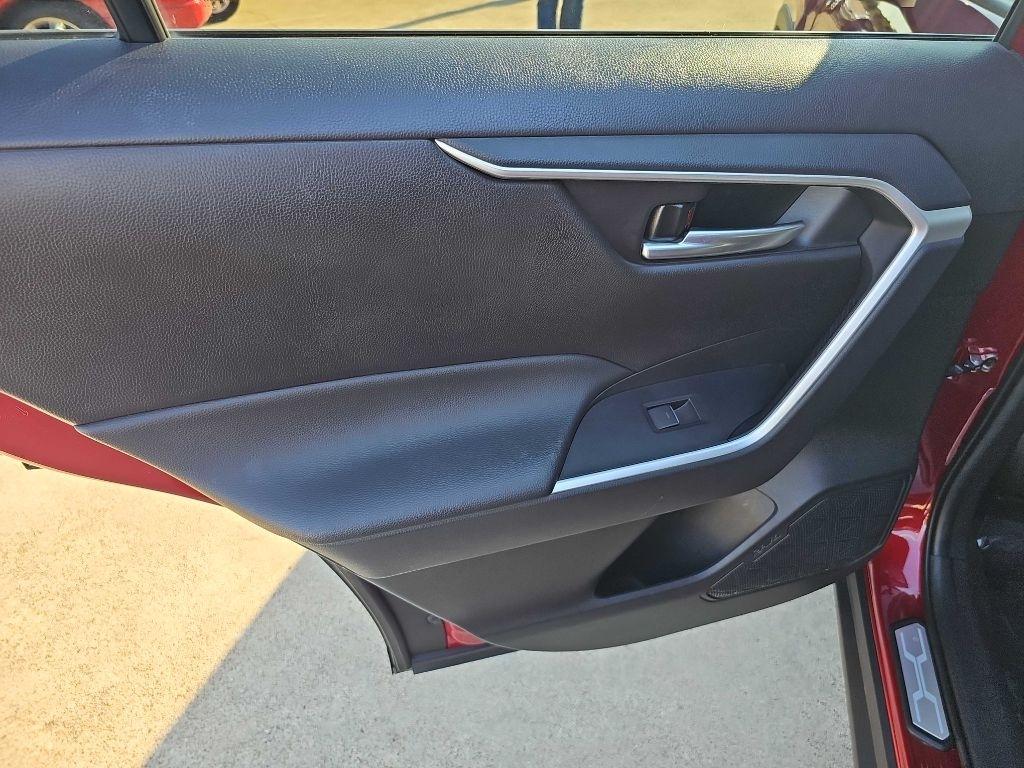 Toyota RAV4 Hybrid XLE Premium AWD (Natl) 2024