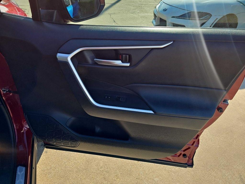 Toyota RAV4 Hybrid XLE Premium AWD (Natl) 2024