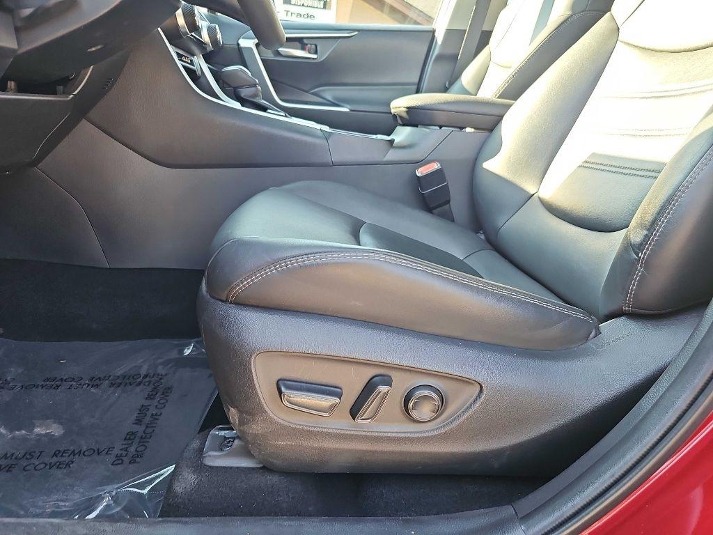 Toyota RAV4 Hybrid XLE Premium AWD (Natl) 2024