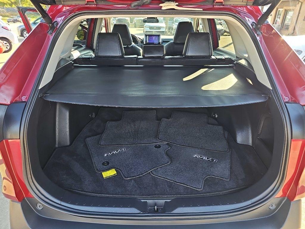 Toyota RAV4 Hybrid XLE Premium AWD (Natl) 2024
