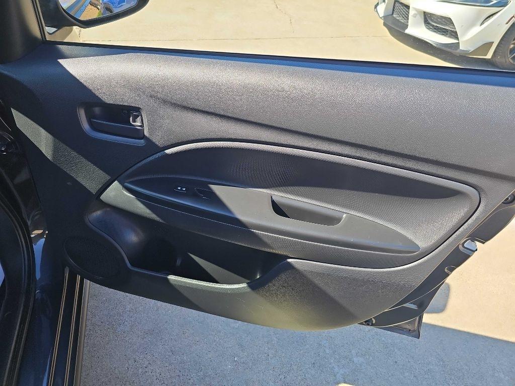 Mitsubishi Mirage ES CVT 2024