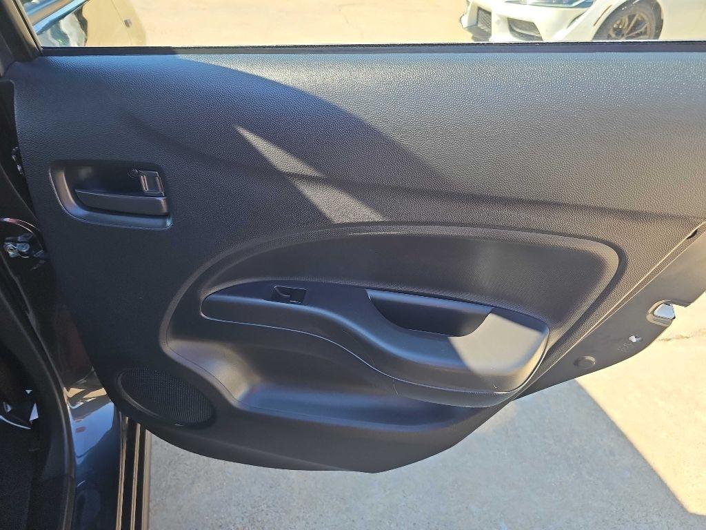 Mitsubishi Mirage ES CVT 2024