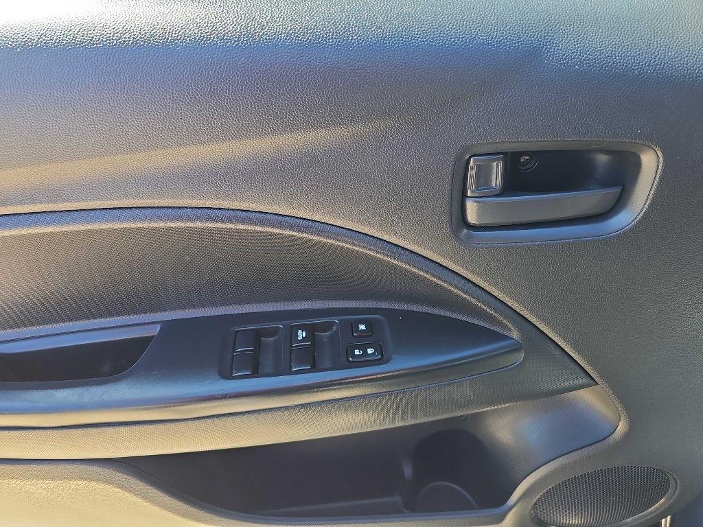 Mitsubishi Mirage ES CVT 2024