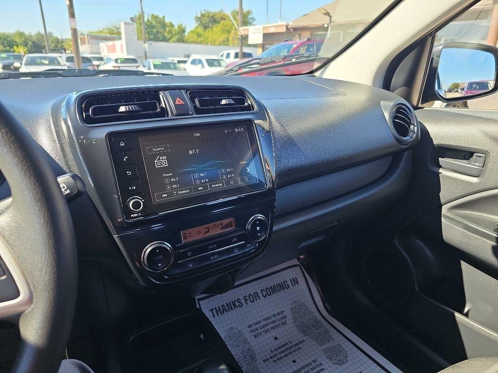 Mitsubishi Mirage ES CVT 2024