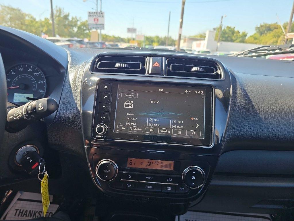 Mitsubishi Mirage ES CVT 2024
