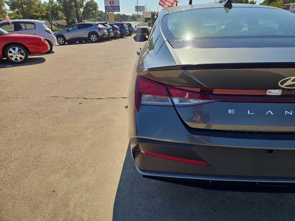 Hyundai Elantra SEL Sport IVT 2025