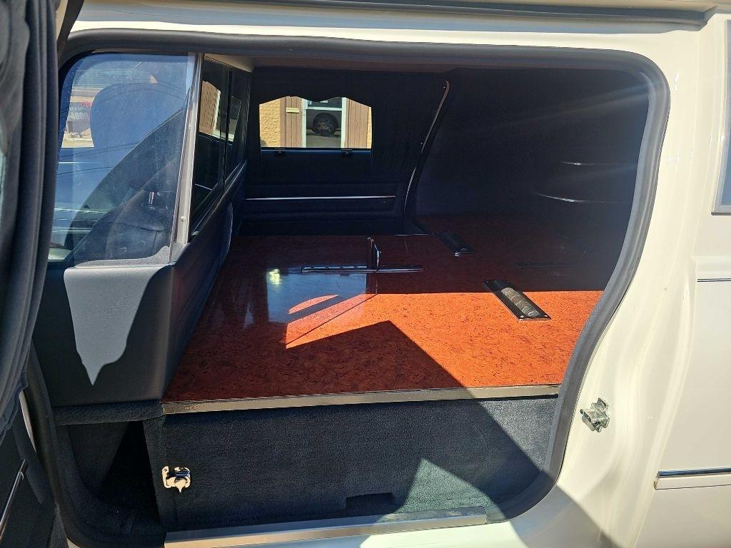 Cadillac DTS Professional 4dr Sdn Funeral Coach 1SH 2008