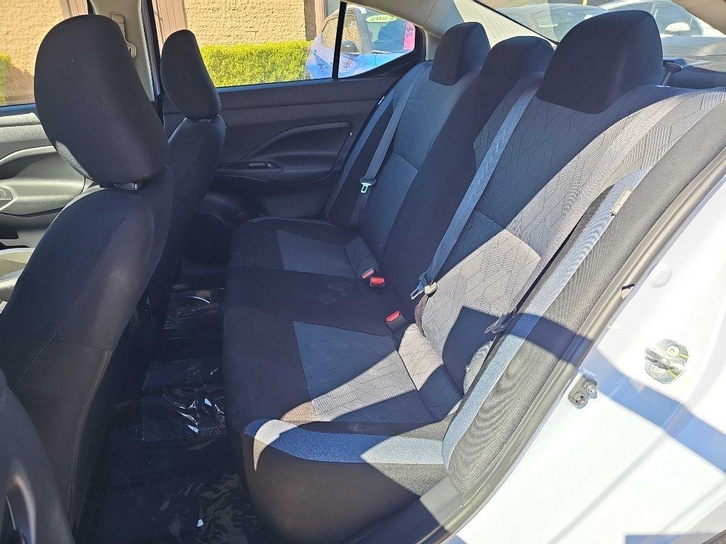 Nissan Versa SV CVT 2025