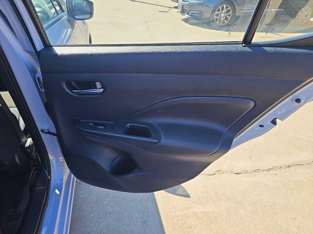 Nissan Versa SV CVT 2025