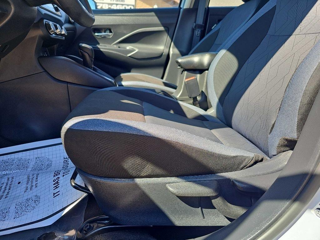 Nissan Versa SV CVT 2025