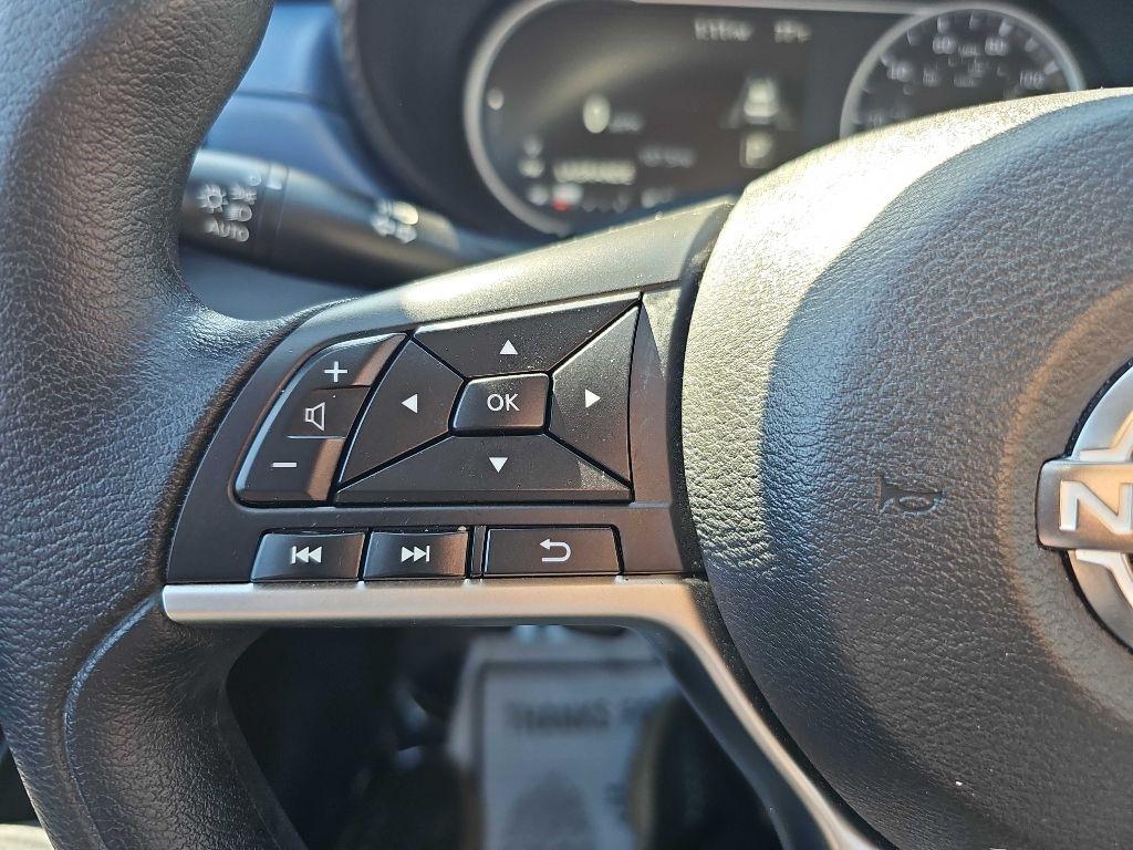 Nissan Versa SV CVT 2025