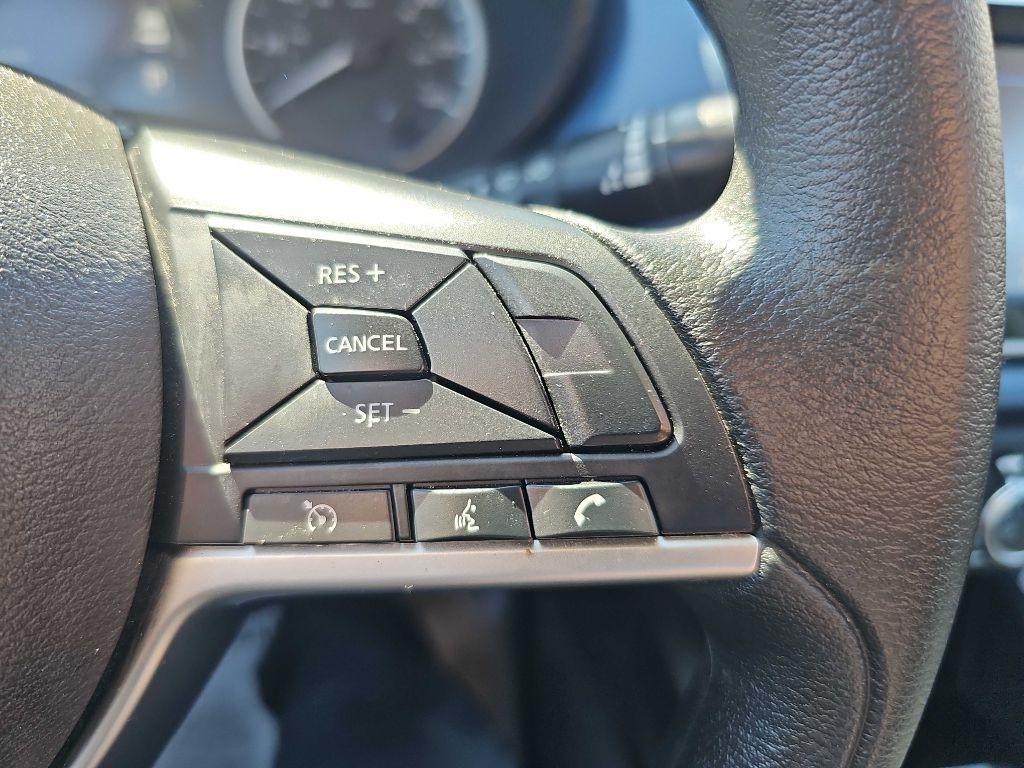 Nissan Versa SV CVT 2025