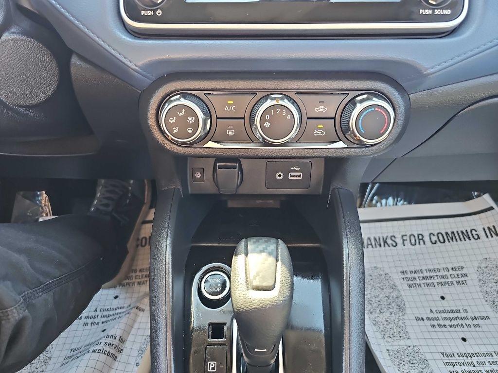 Nissan Versa SV CVT 2025