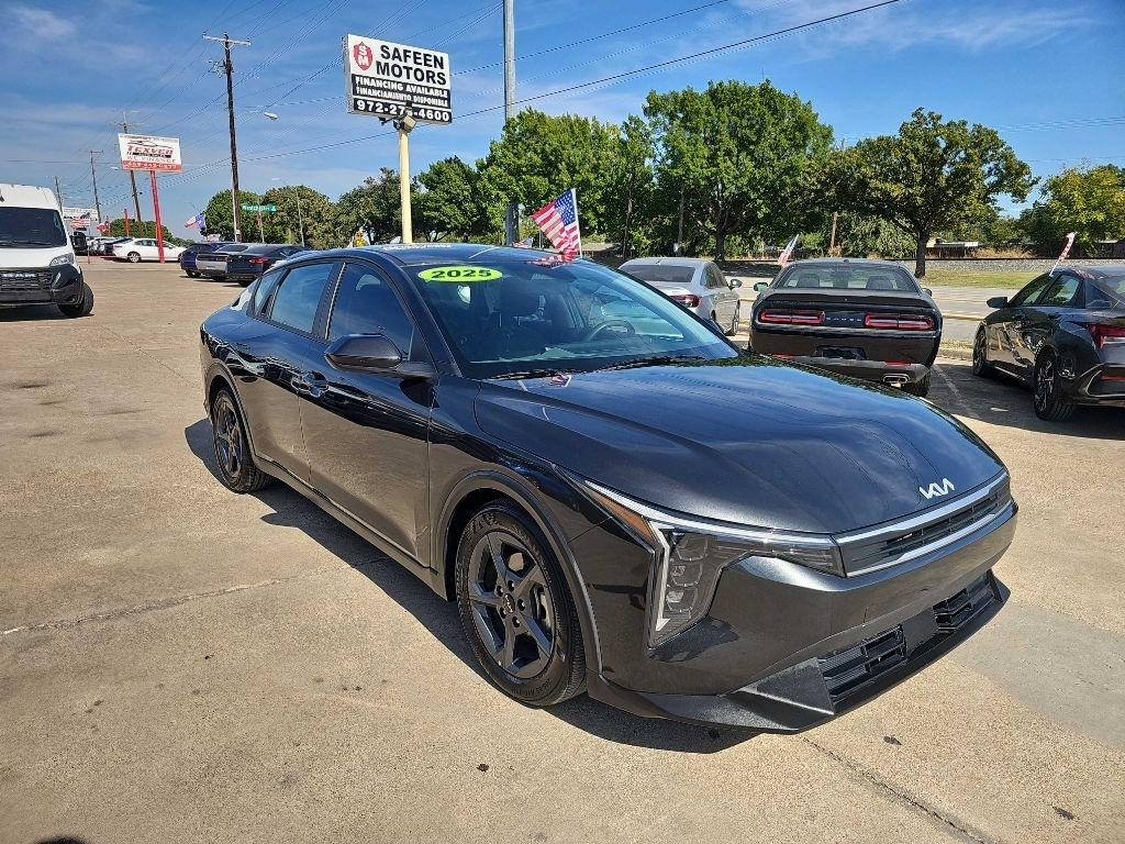 Kia K4 LXS FWD 2025