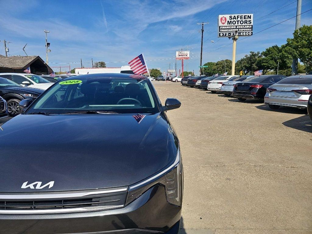 Kia K4 LXS FWD 2025