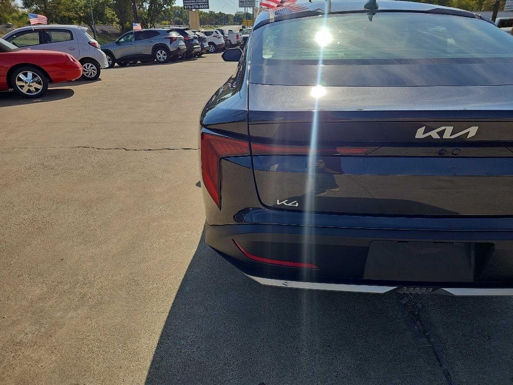 Kia K4 LXS FWD 2025