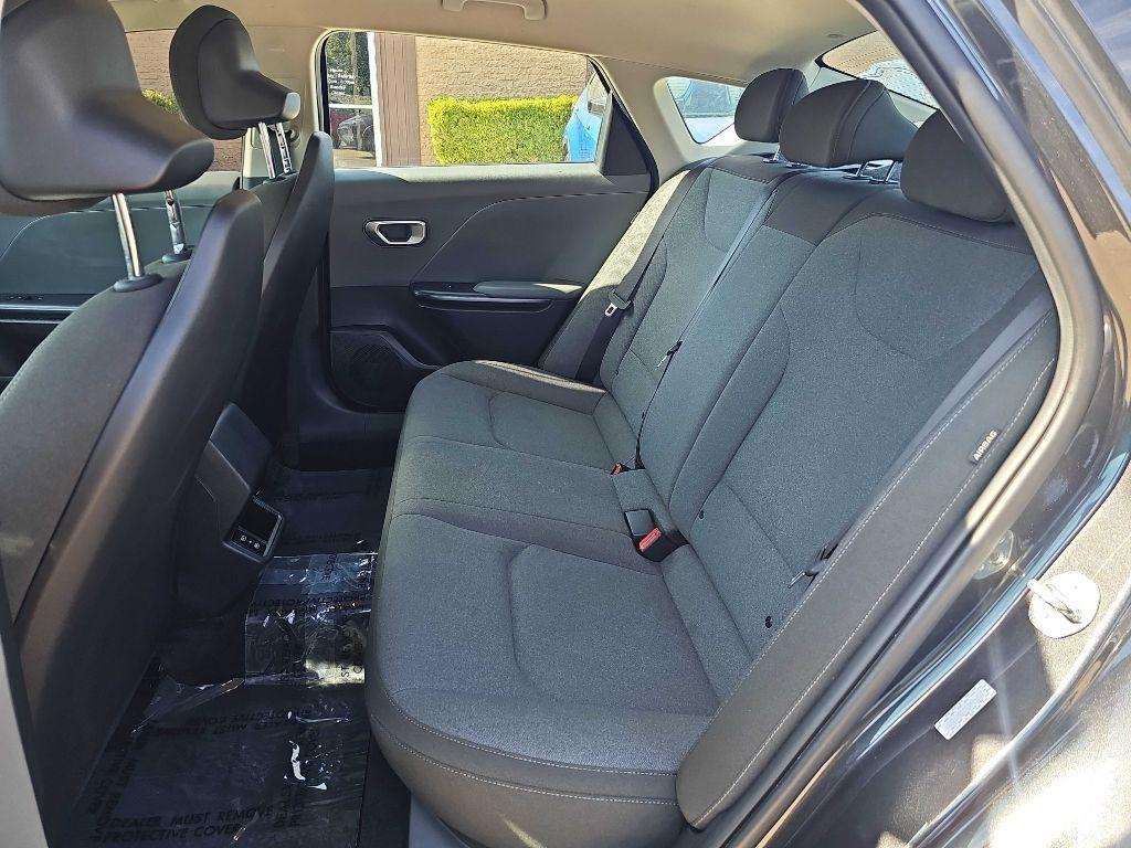 Kia K4 LXS FWD 2025
