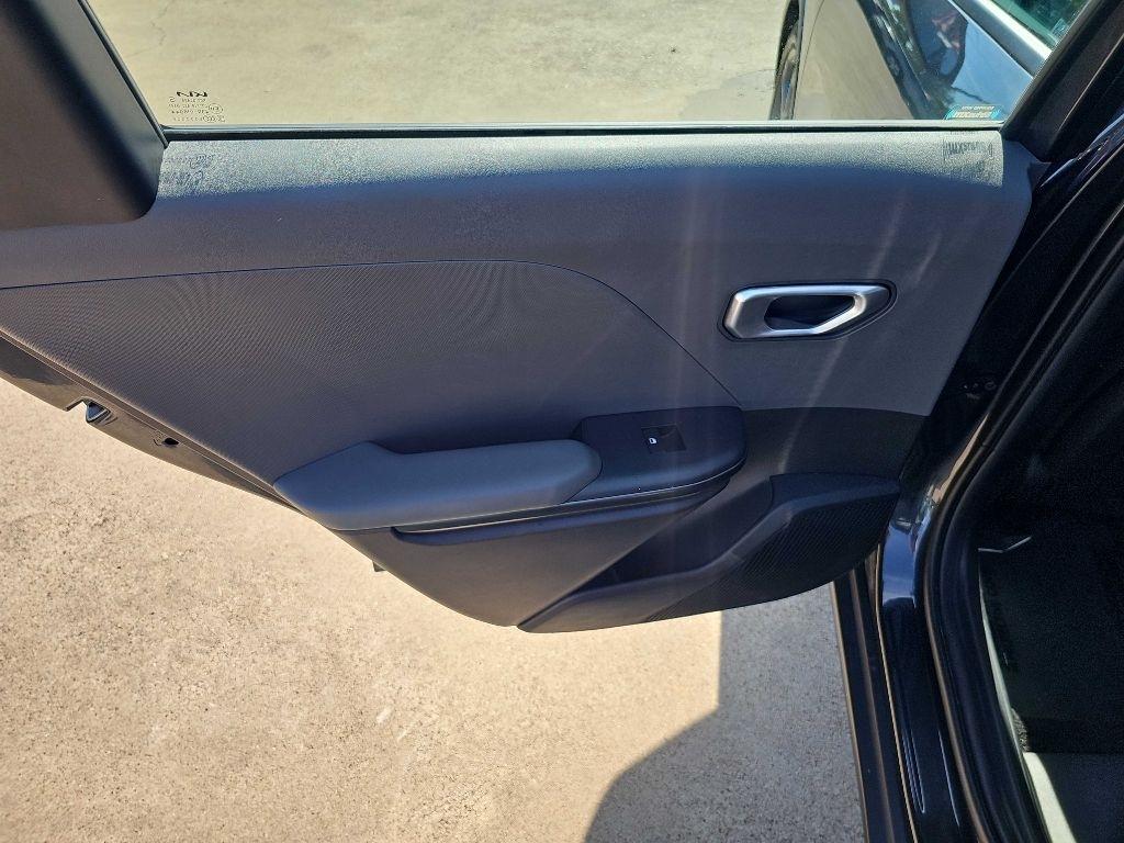 Kia K4 LXS FWD 2025