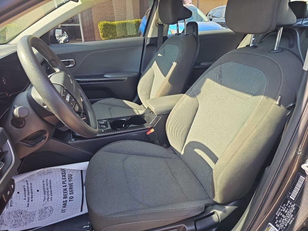 Kia K4 LXS FWD 2025