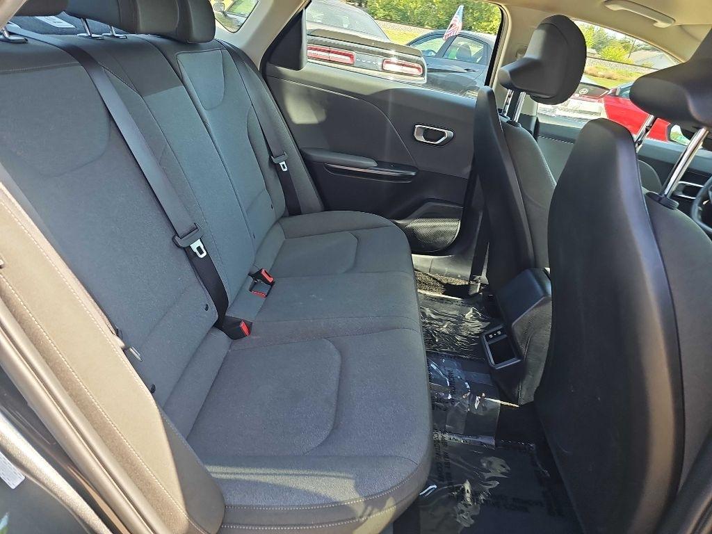 Kia K4 LXS FWD 2025