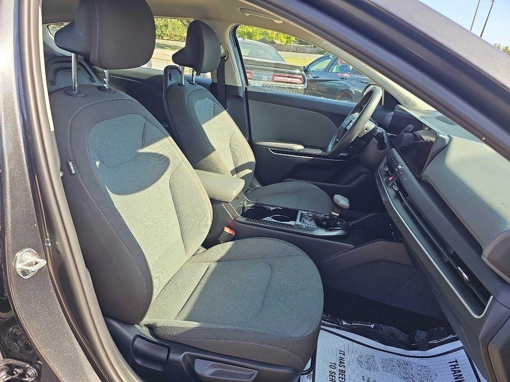 Kia K4 LXS FWD 2025