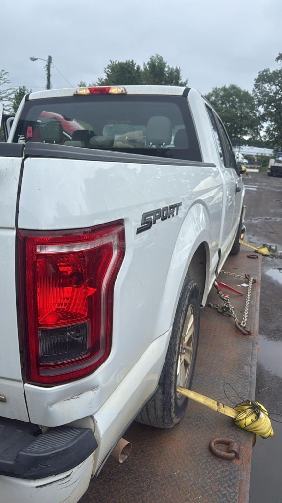 Ford F-150 XL SuperCab 8-ft. 2WD 2016