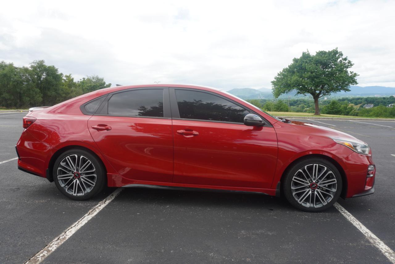 2021 Kia Forte GT - Photo 12