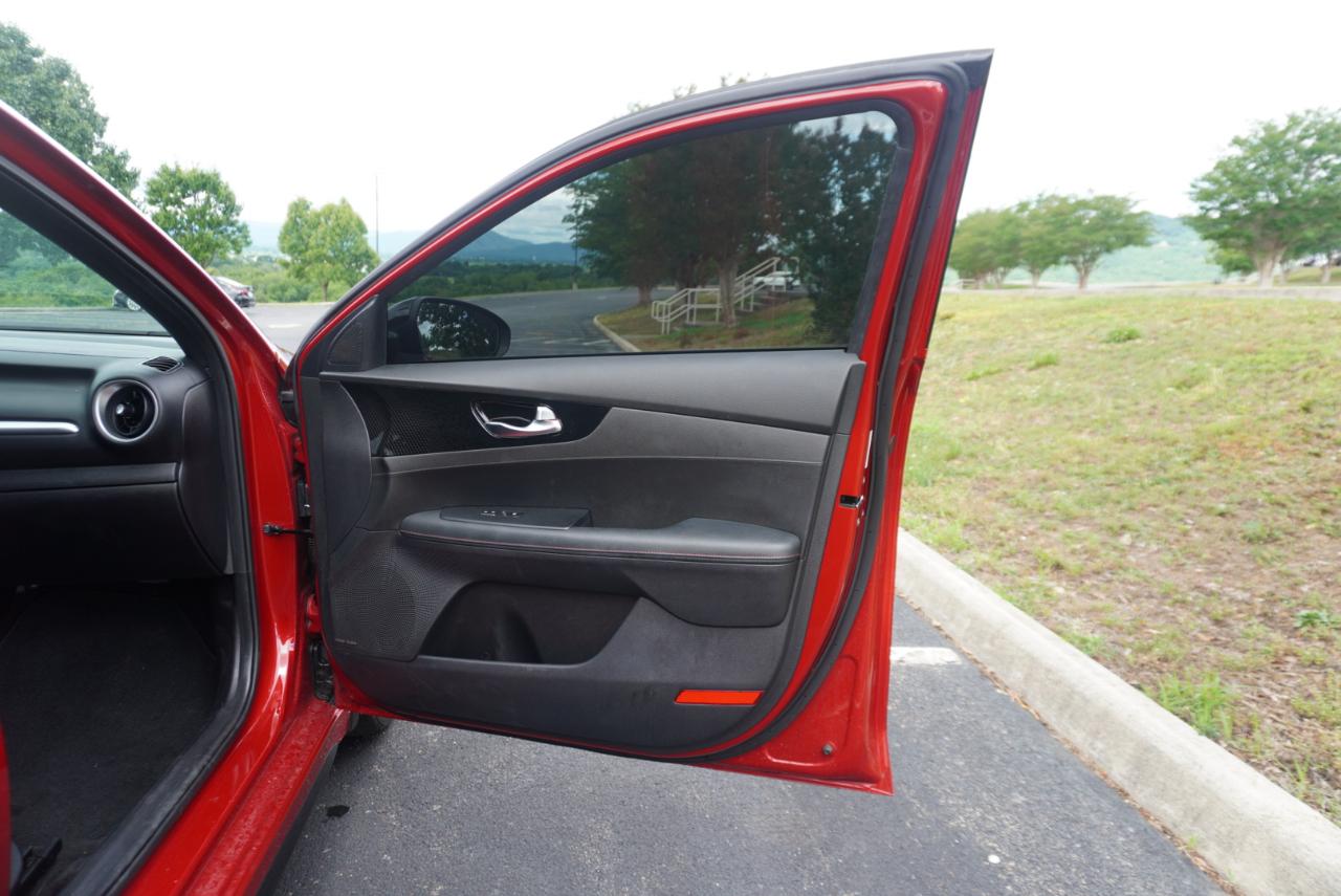 2021 Kia Forte GT - Photo 28