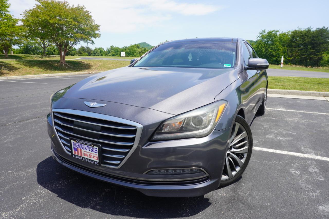 Hyundai Genesis 4dr Sdn V8 5.0L RWD 2015