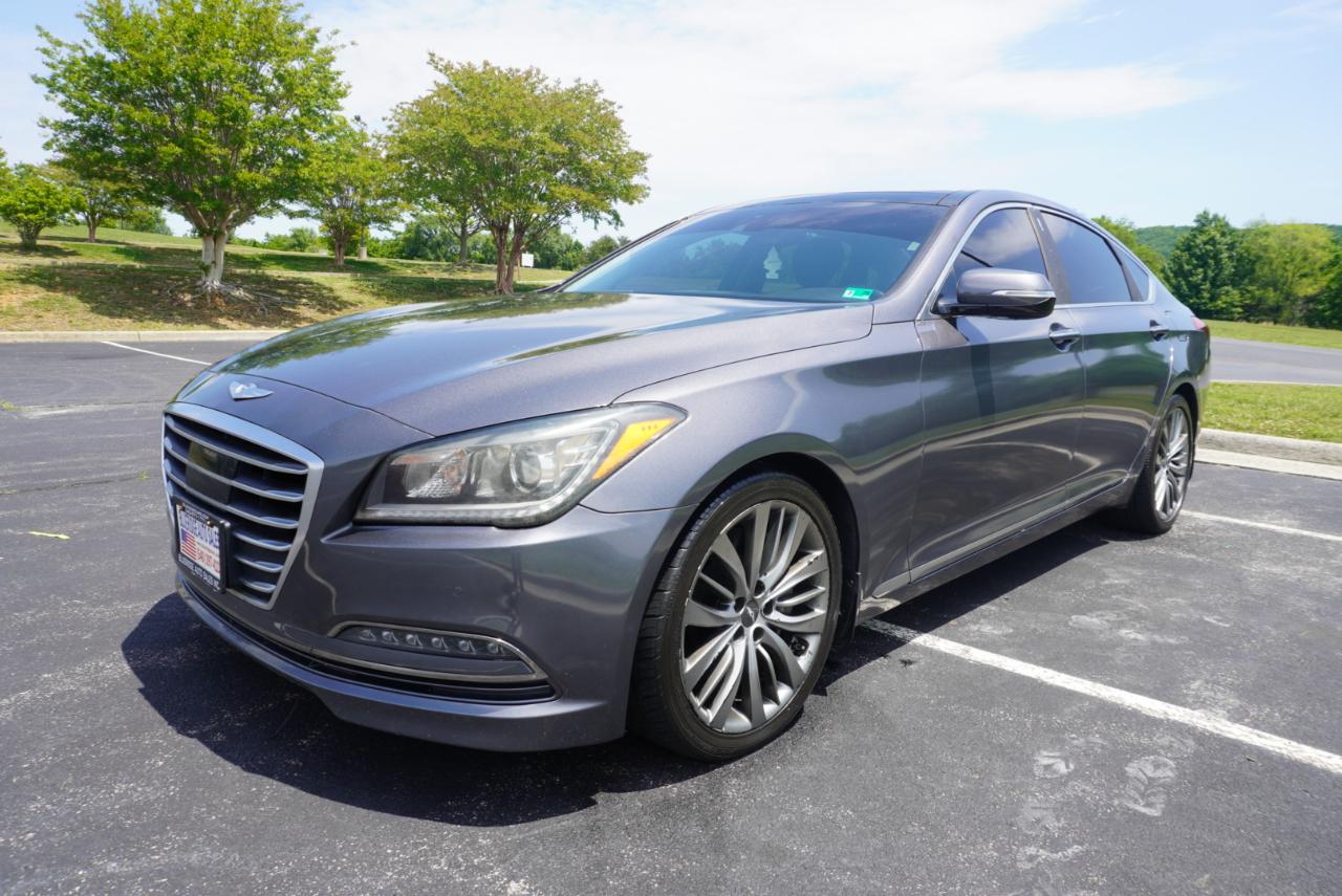 Hyundai Genesis 4dr Sdn V8 5.0L RWD 2015