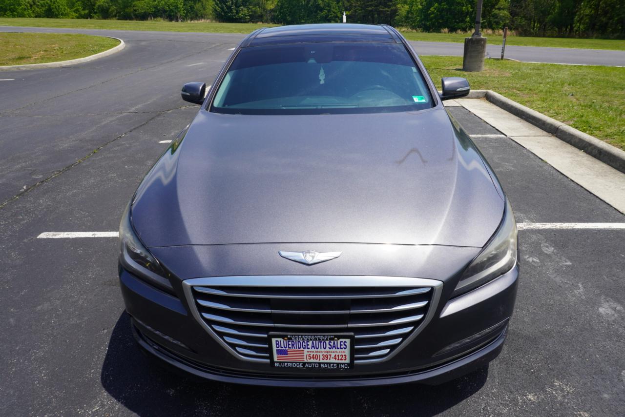 Hyundai Genesis 4dr Sdn V8 5.0L RWD 2015