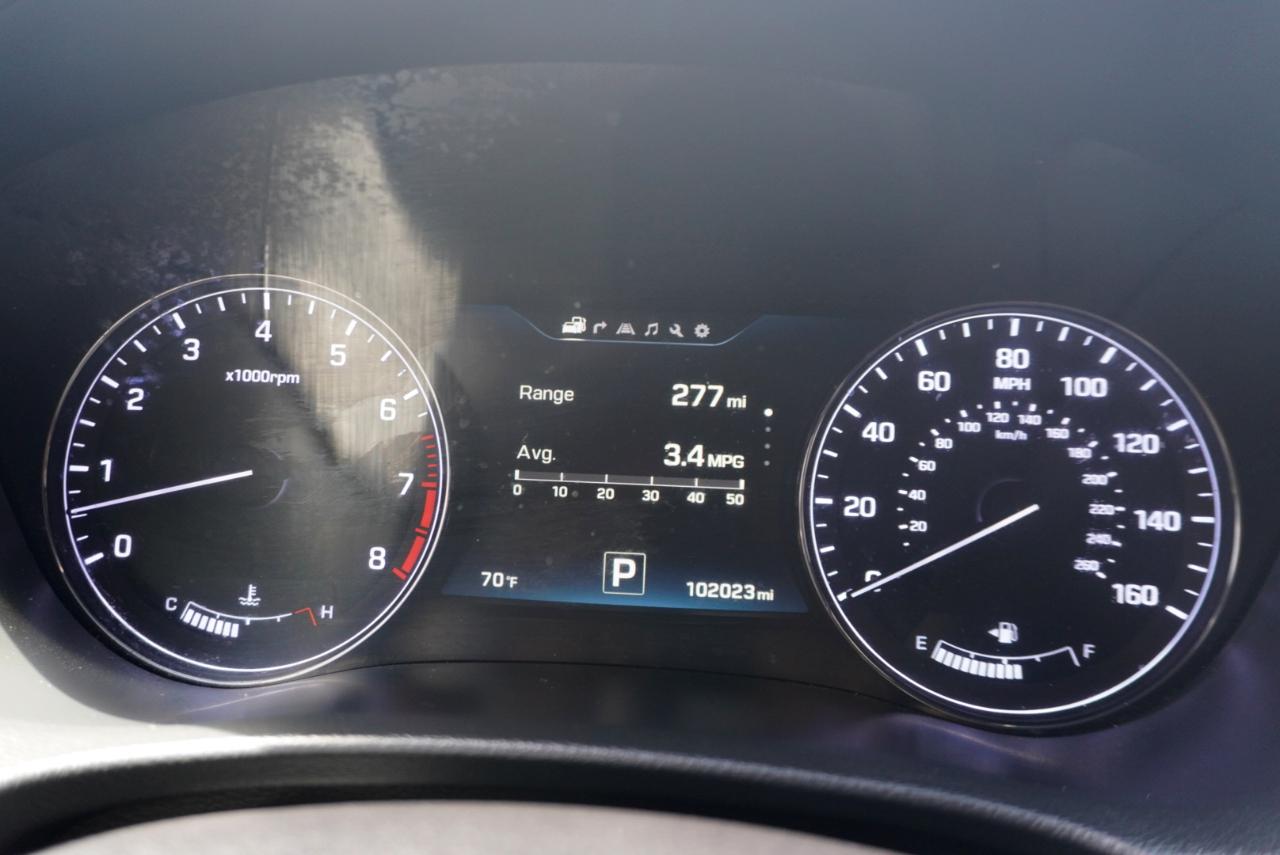 Hyundai Genesis 4dr Sdn V8 5.0L RWD 2015