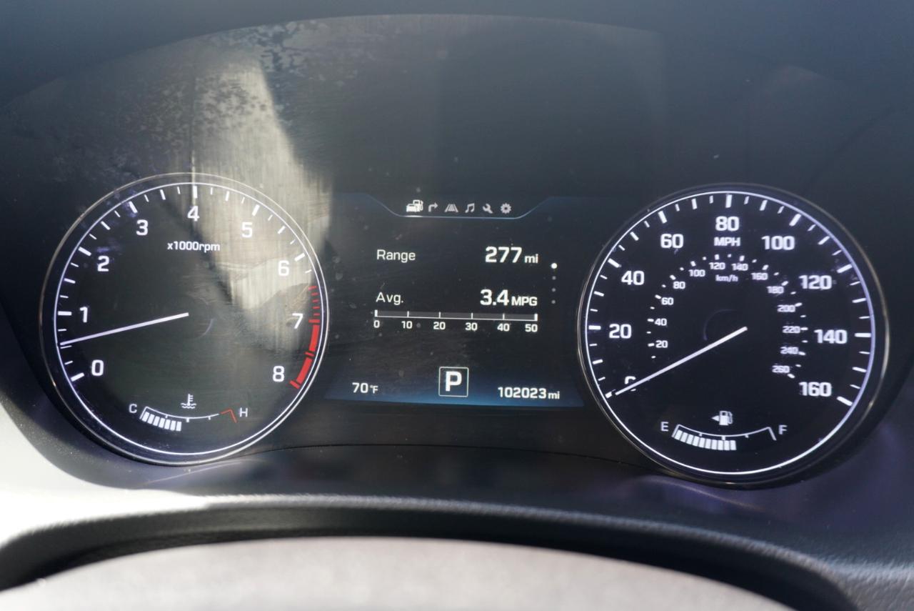 Hyundai Genesis 4dr Sdn V8 5.0L RWD 2015