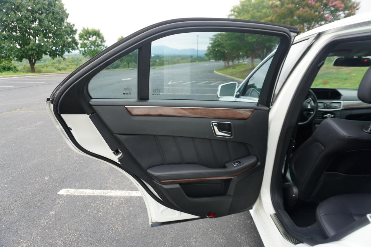 Mercedes-Benz E-Class 4dr Sdn E 350 Sport 4MATIC 2011