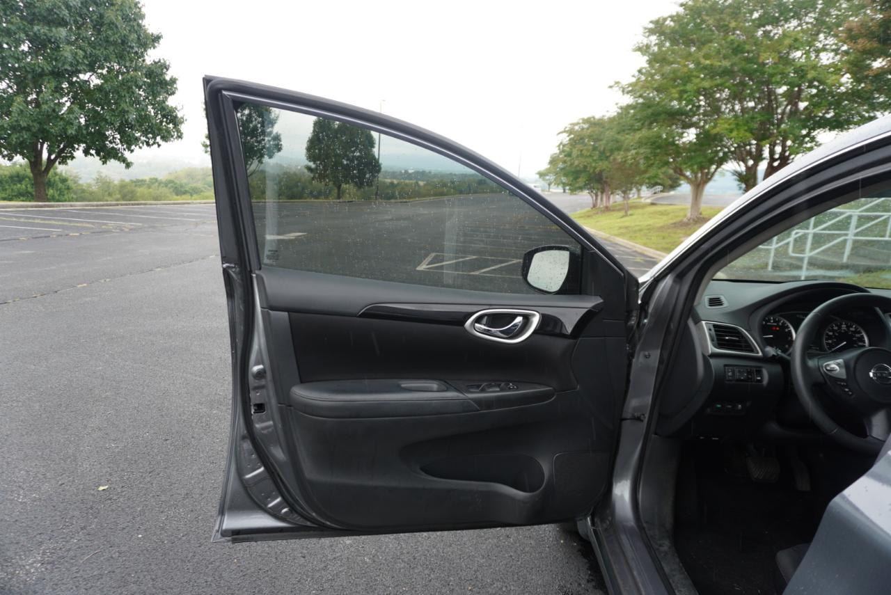 Nissan Sentra SV CVT 2017