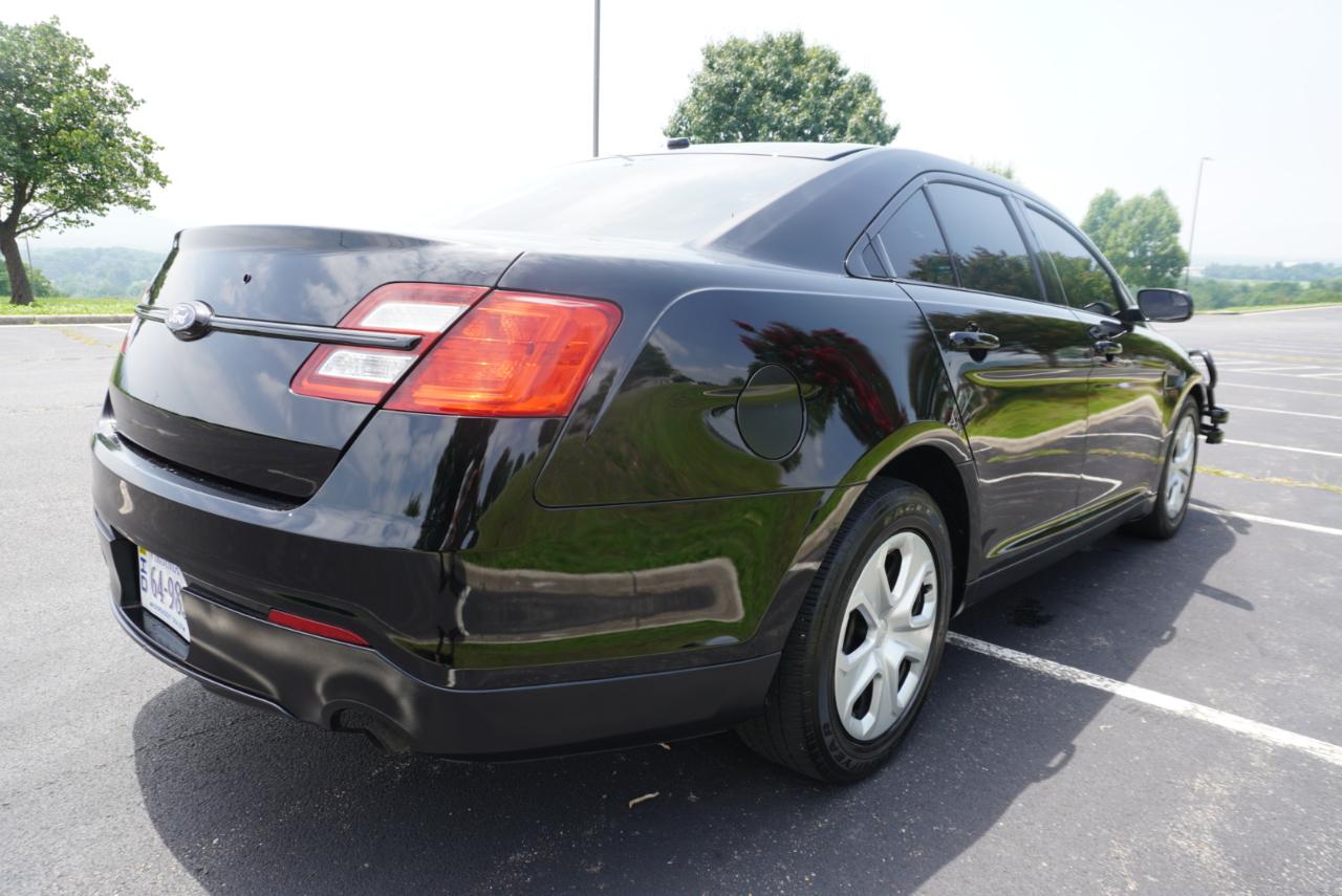 Ford Taurus  2016