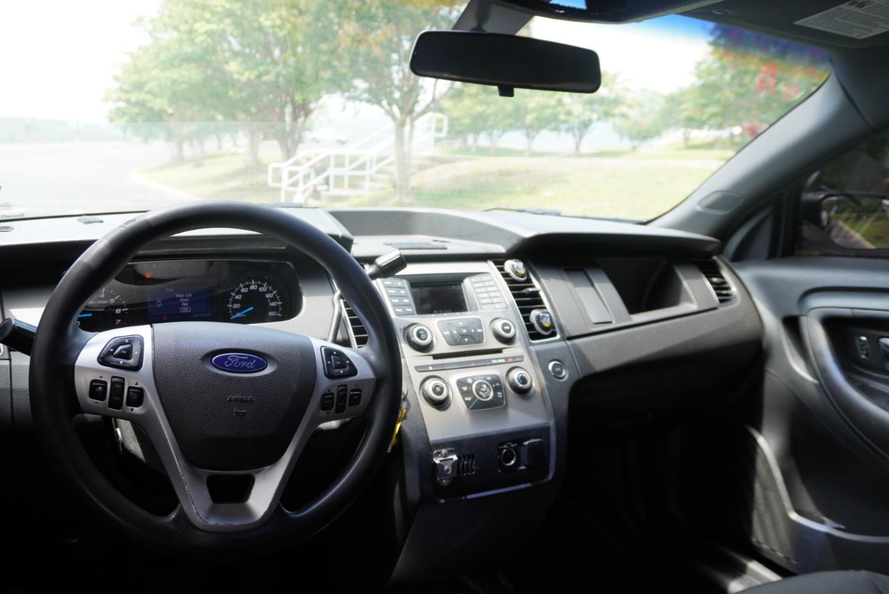 Ford Taurus  2016