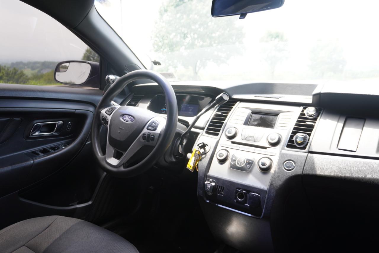 Ford Taurus  2016