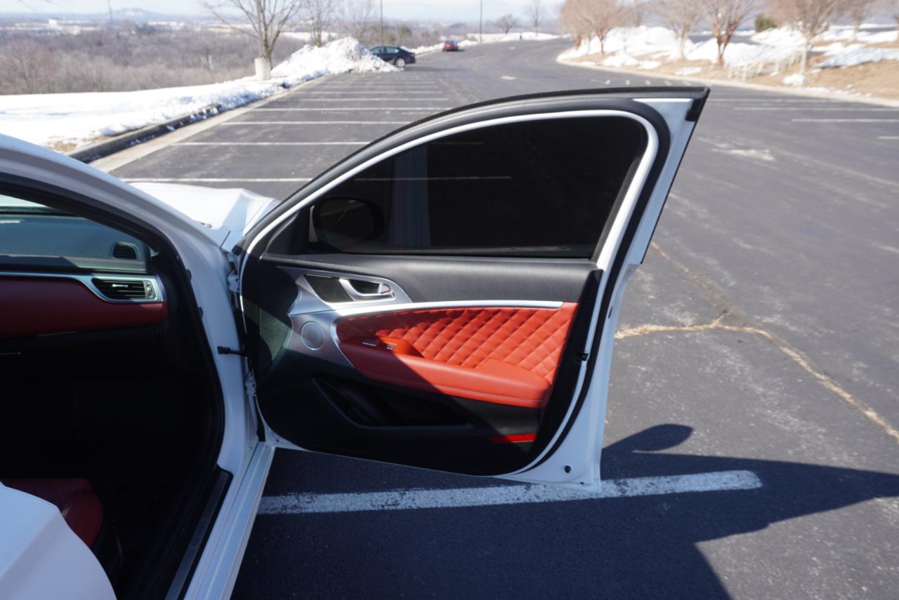 Genesis G70 3.3T Launch Edition 2022