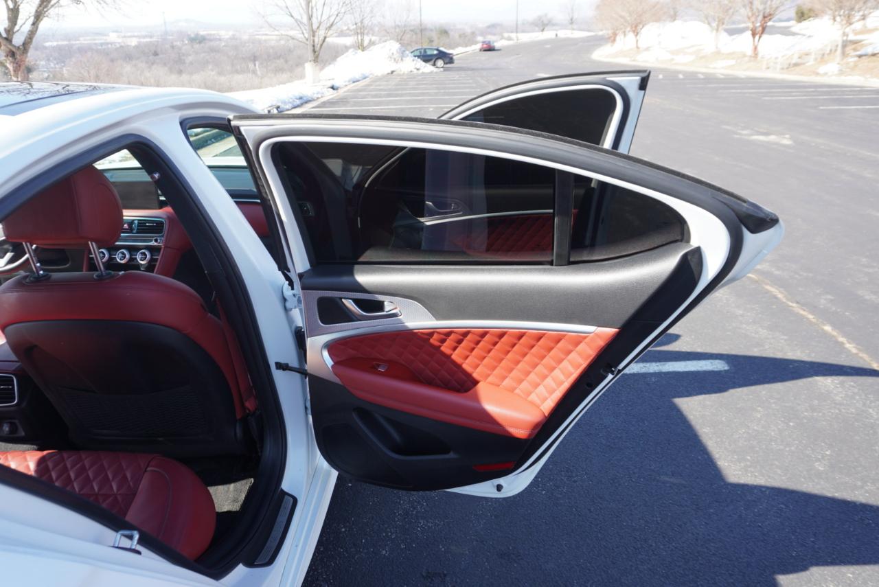 Genesis G70 3.3T Launch Edition 2022