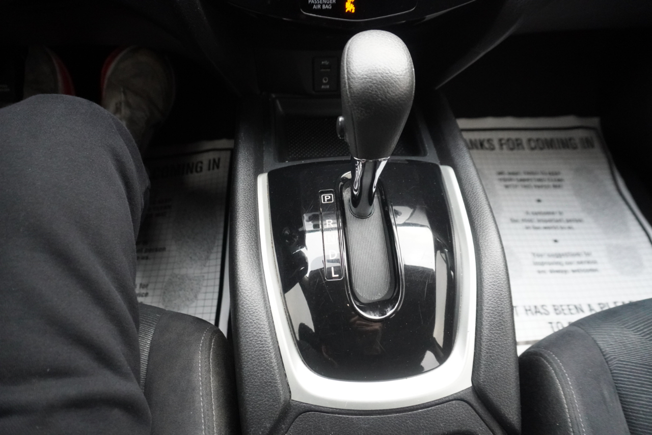 Nissan Rogue S 2WD 2016