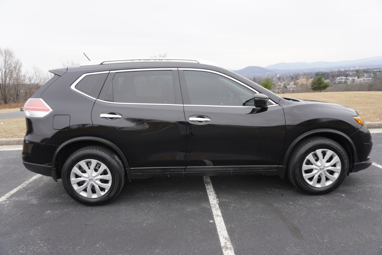 Nissan Rogue FWD 4dr S 2016